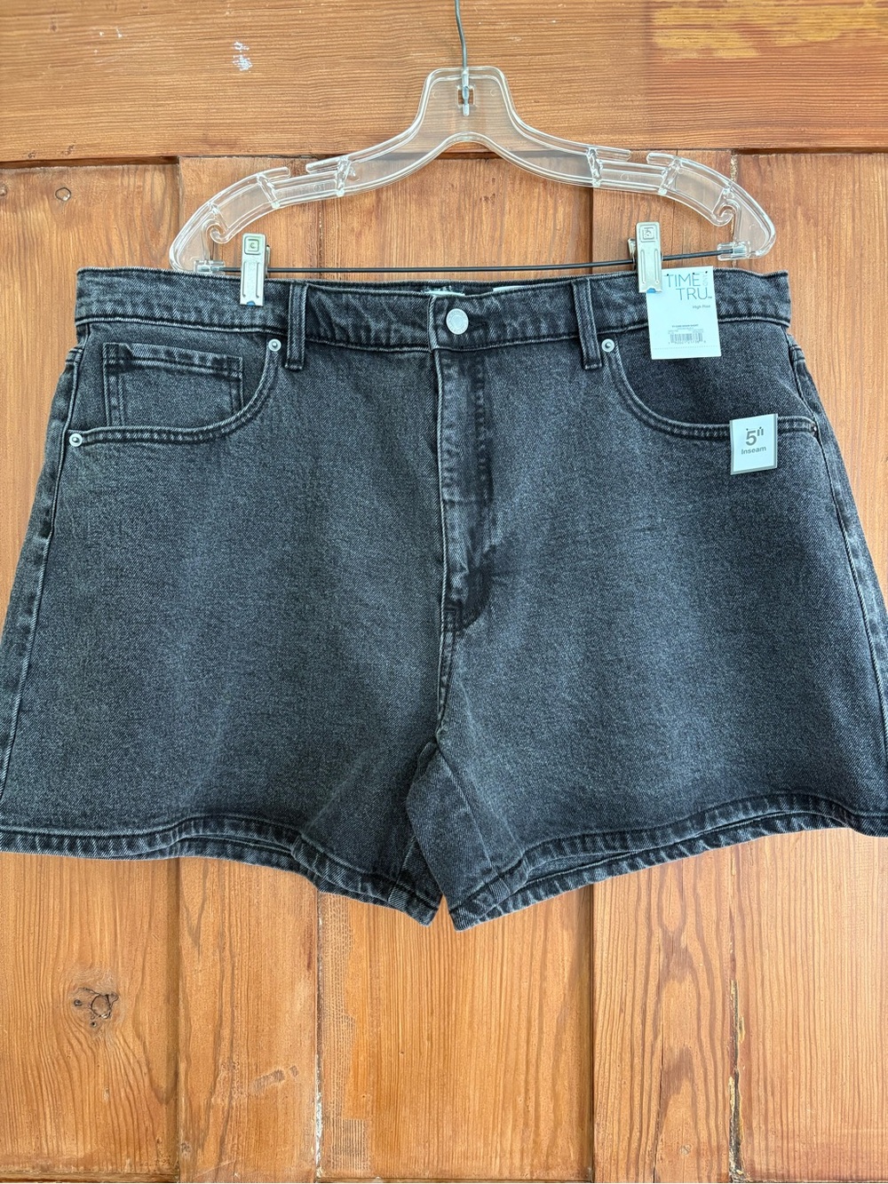 NWT Time and Tru Washed Black High-Rise Denim Shorts Size 20